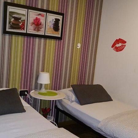 Hostel Lumiere Milan Exterior photo